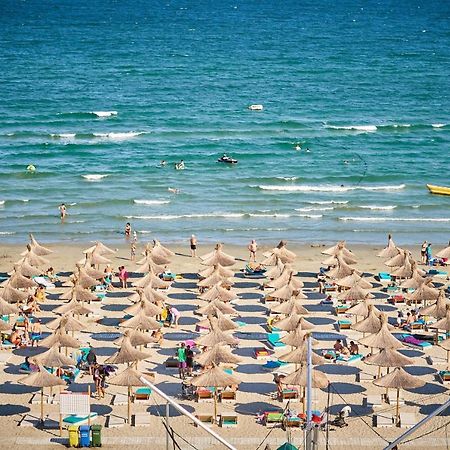 Seascape Apartment Spa N Pool Beach Resort Mamaia Exterior foto