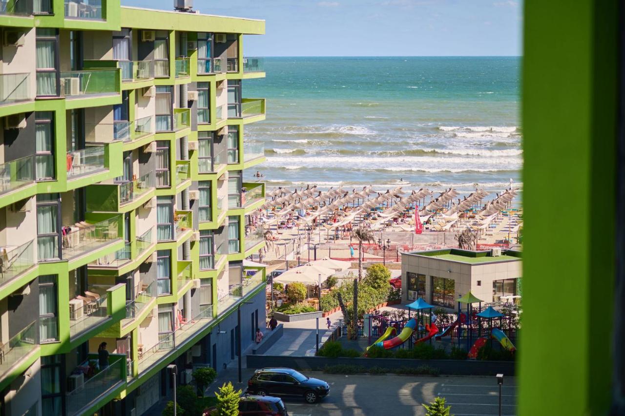 Seascape Apartment Spa N Pool Beach Resort Mamaia Exterior foto