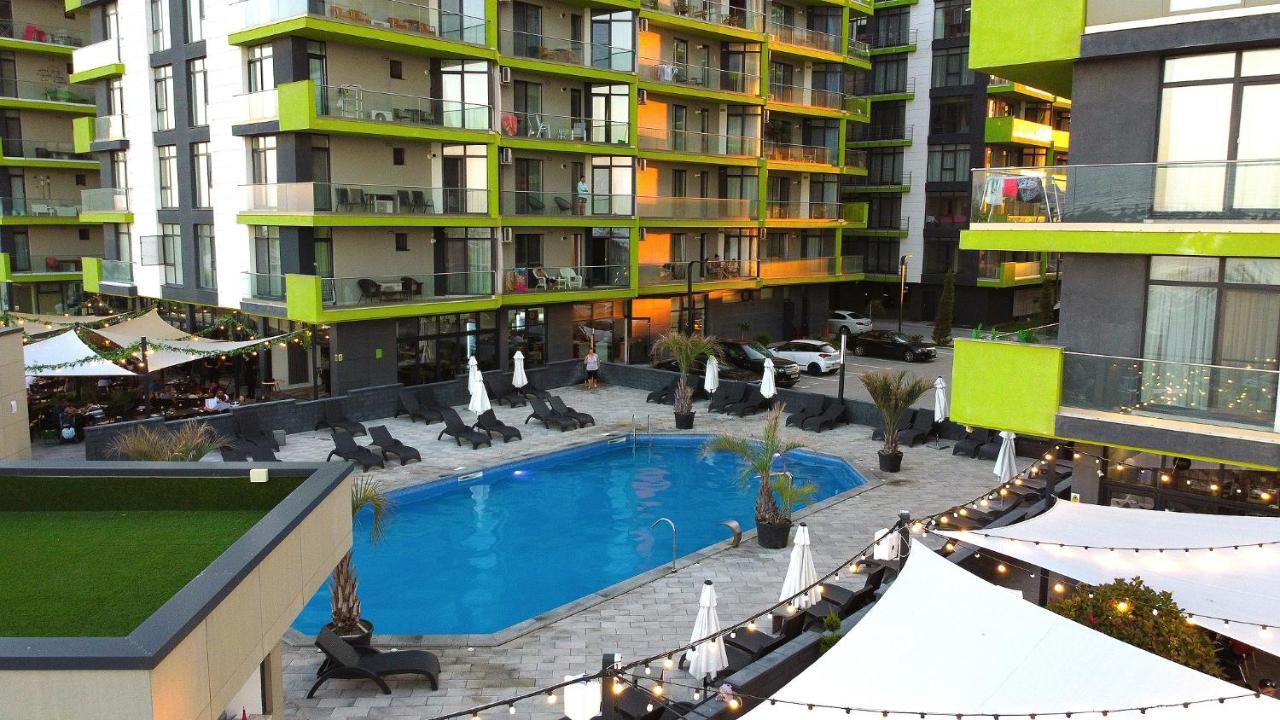 Seascape Apartment Spa N Pool Beach Resort Mamaia Exterior foto